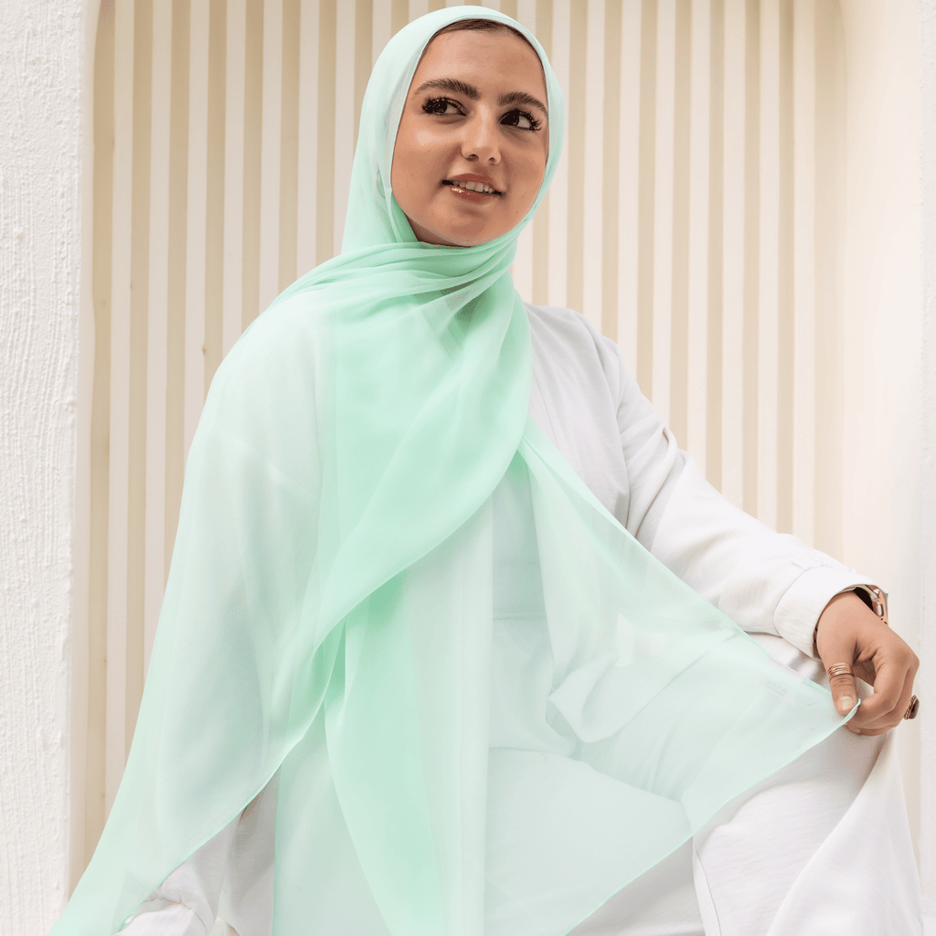 وشاح إماراتي من الشيفون