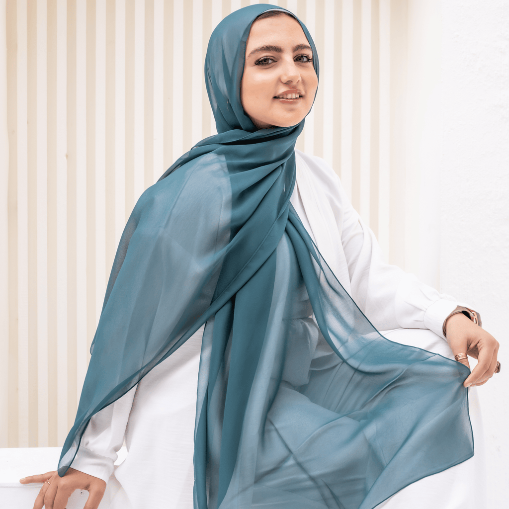 وشاح إماراتي من الشيفون