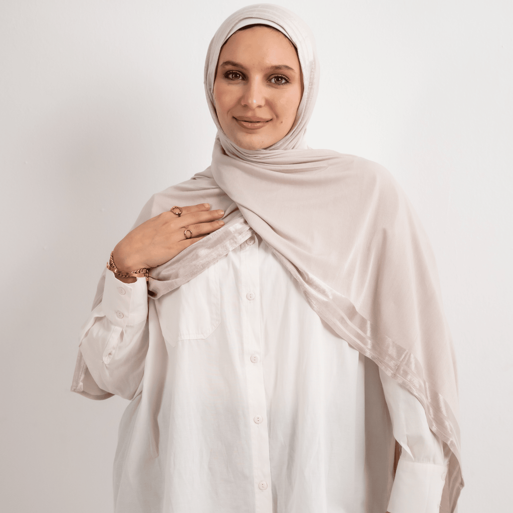 وشاح من مزيج القطن والساتان
