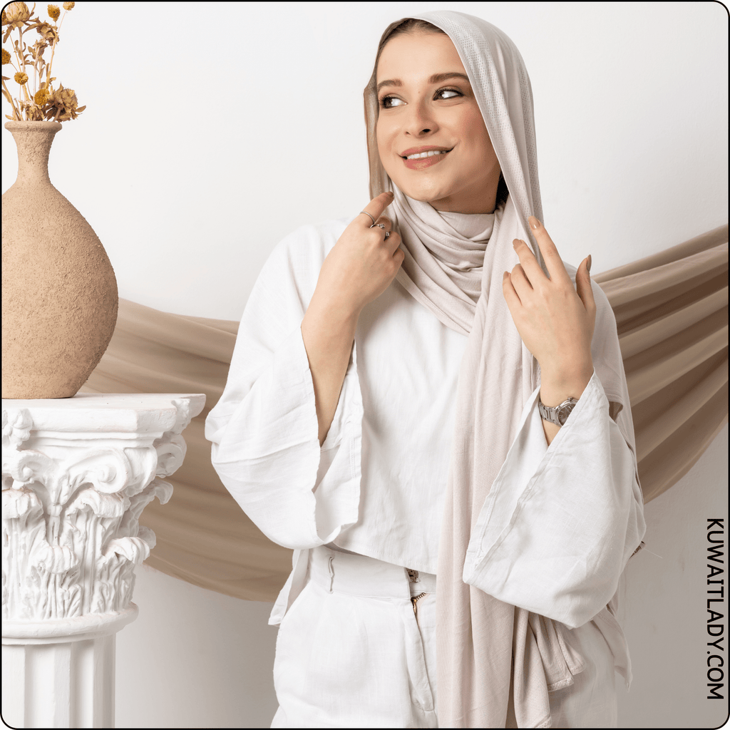 وشاح قطني مطاطي منقط