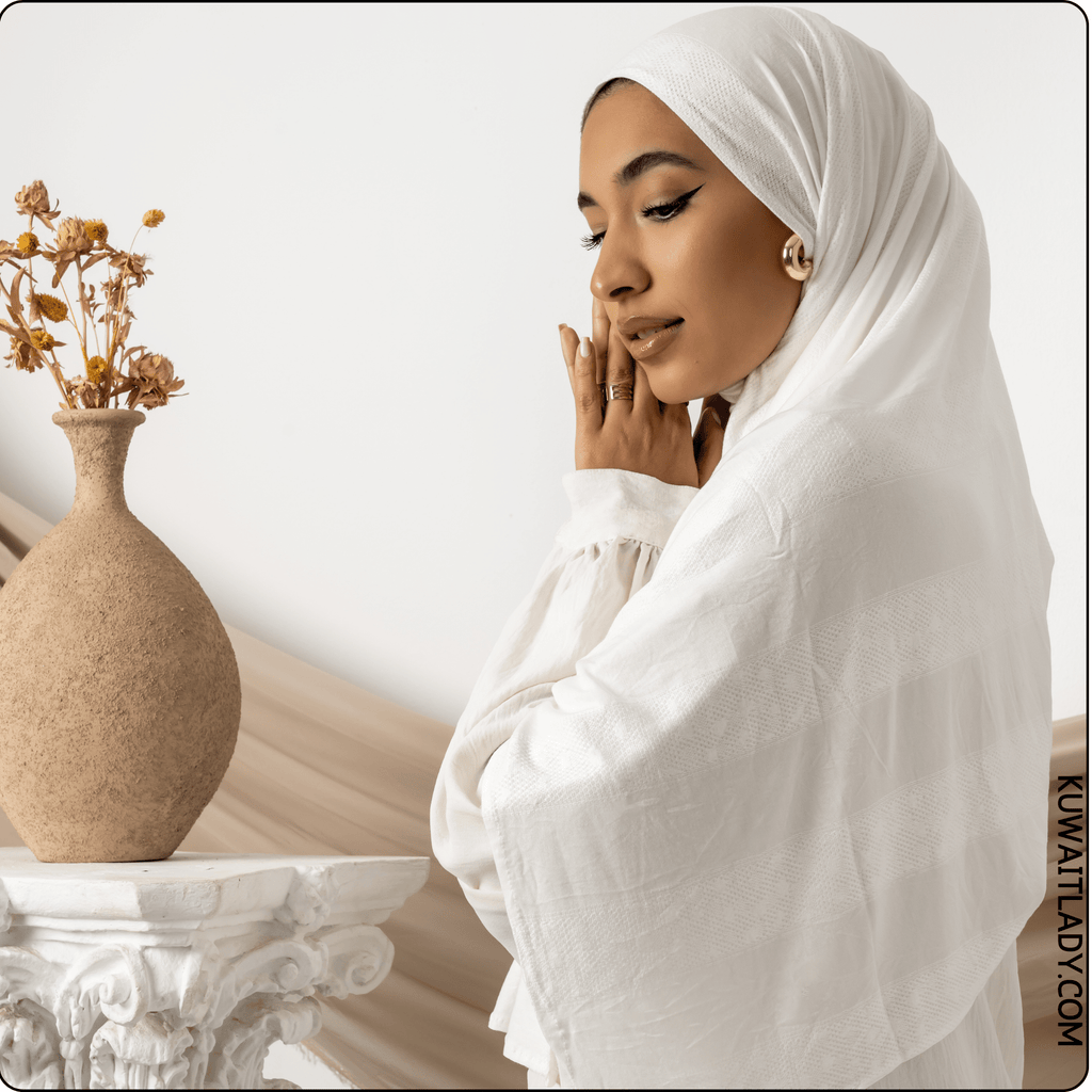 وشاح قطني مطاطي منقط