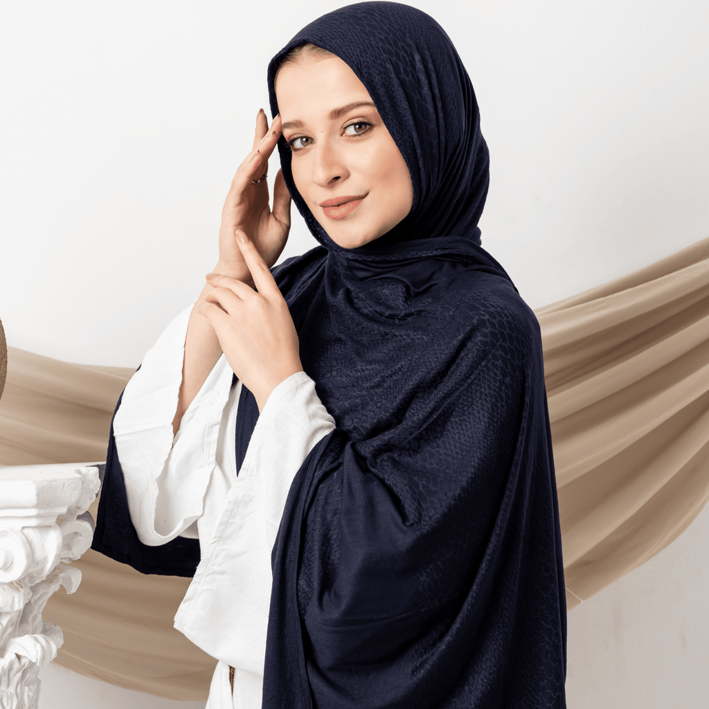 وشاح "هابنينغ" من قطن الجاكار