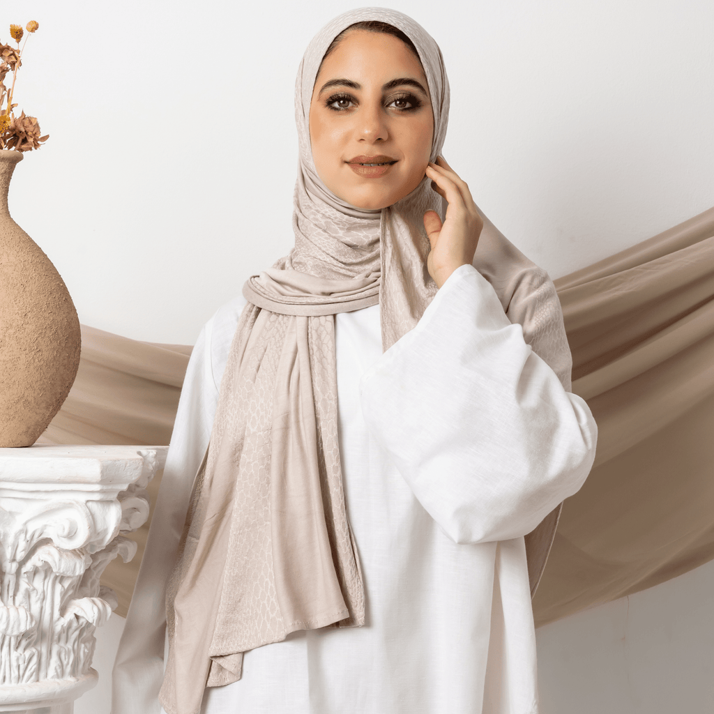وشاح "هابنينغ" من قطن الجاكار