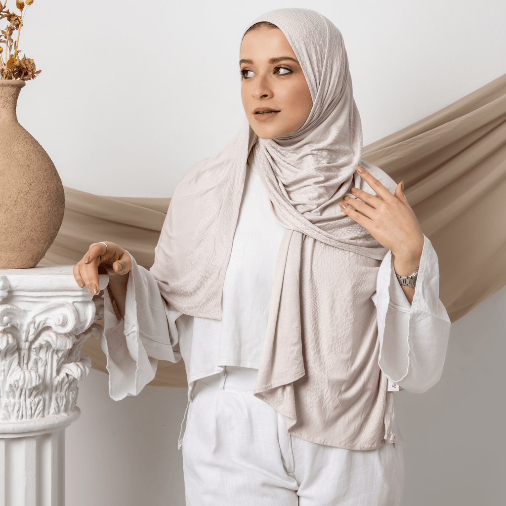 وشاح "هابنينغ" من قطن الجاكار
