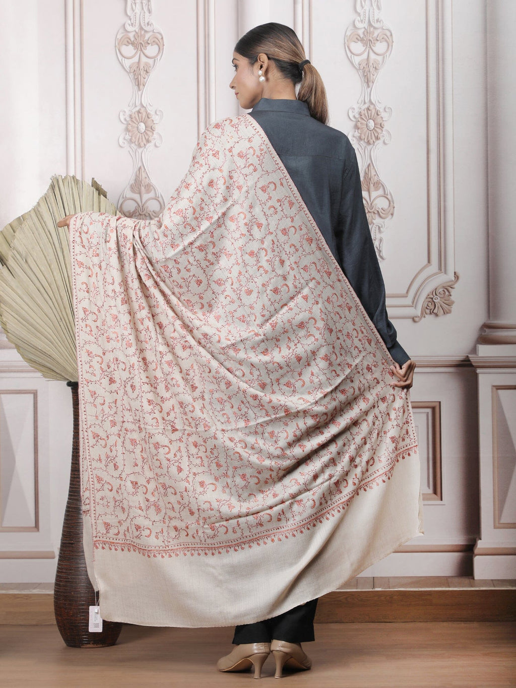 Jaalidar Shawl