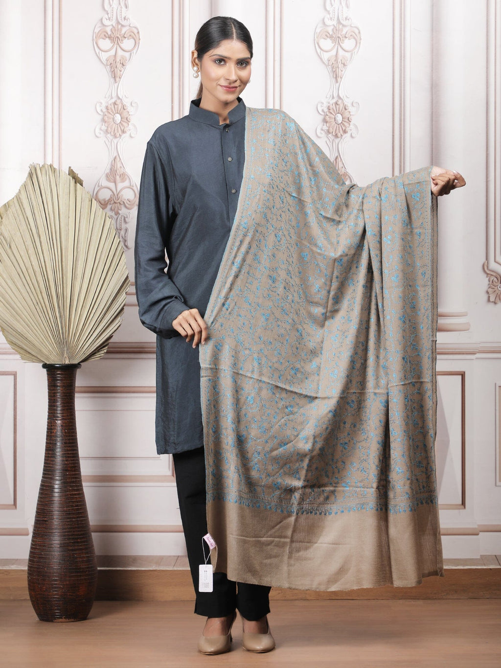 Jaalidar Shawl