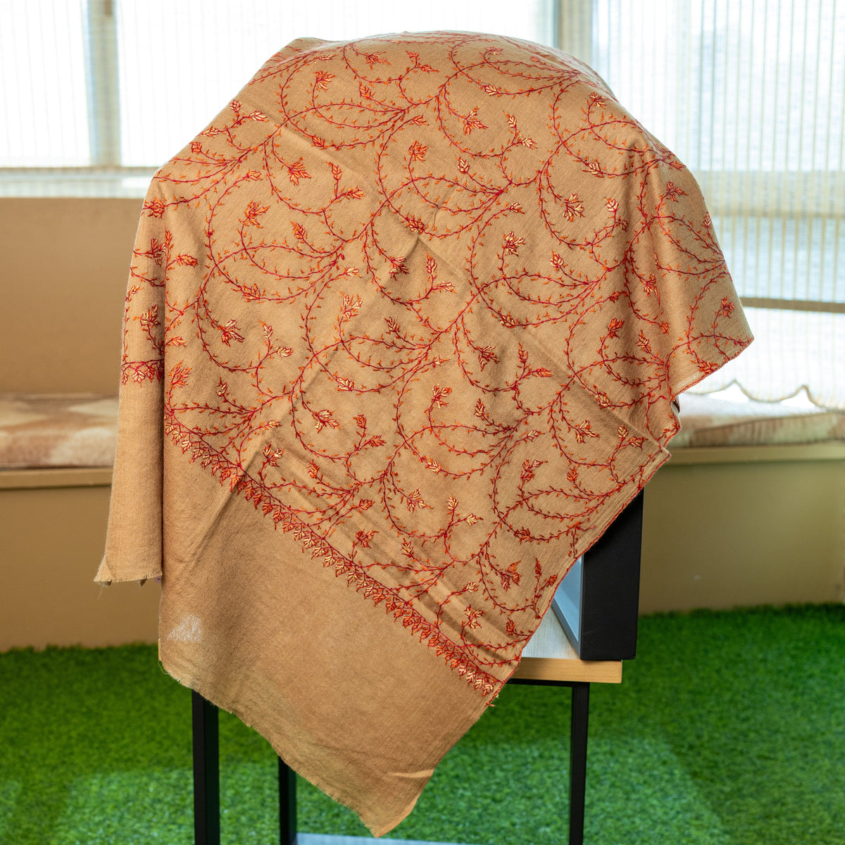 Jaalidar Shawl