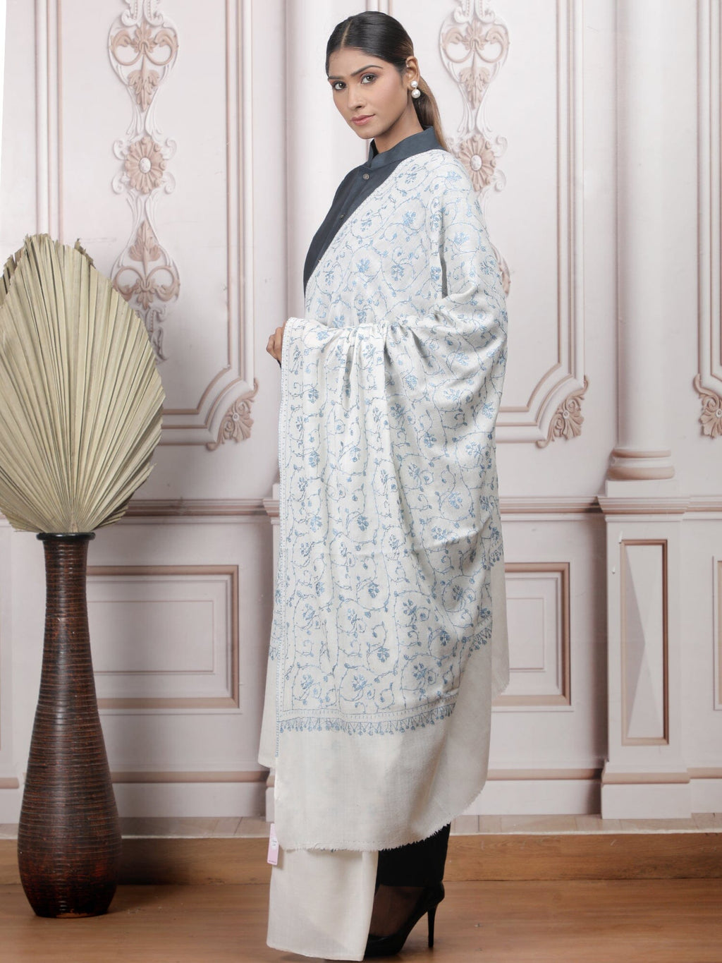 Jaalidar Shawl