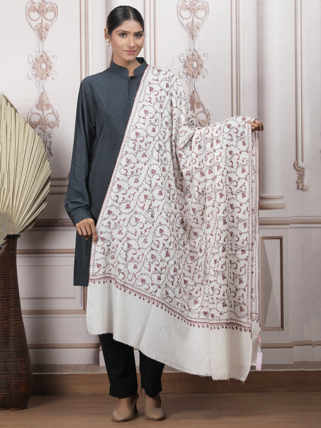 Jaalidar Shawl