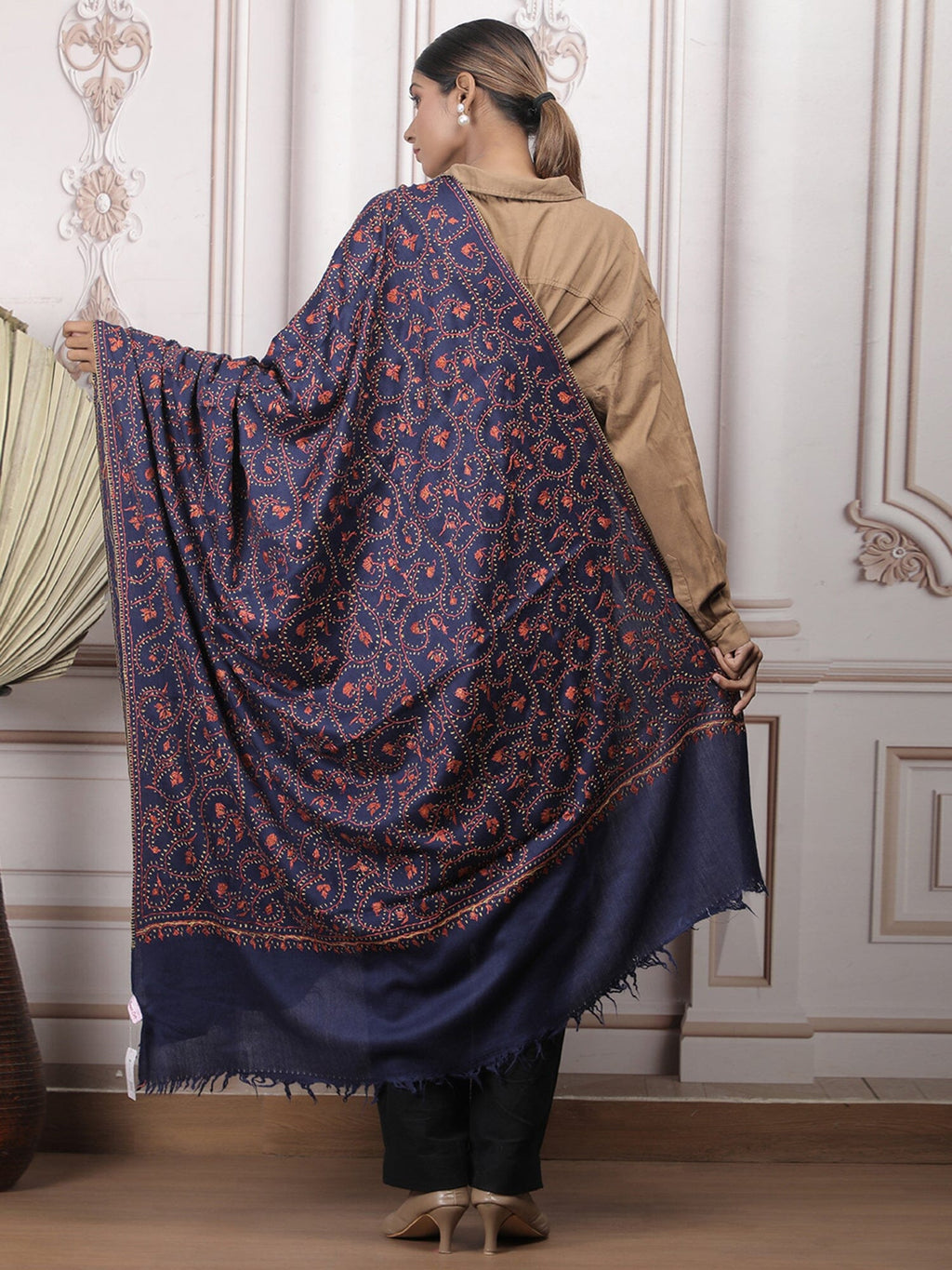 Jaalidar Shawl