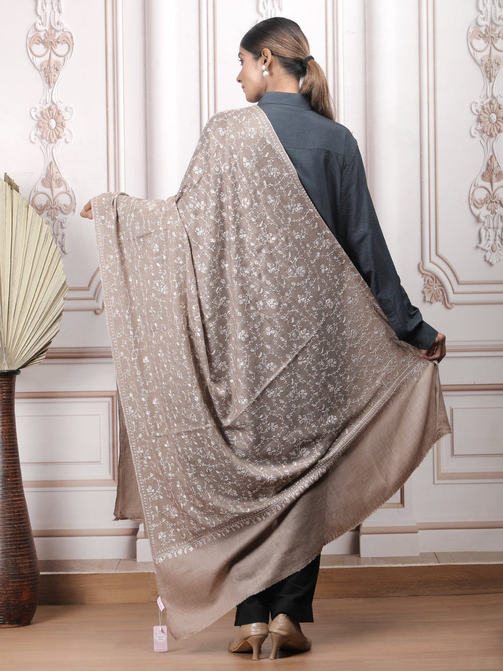 Jaalidar Shawl