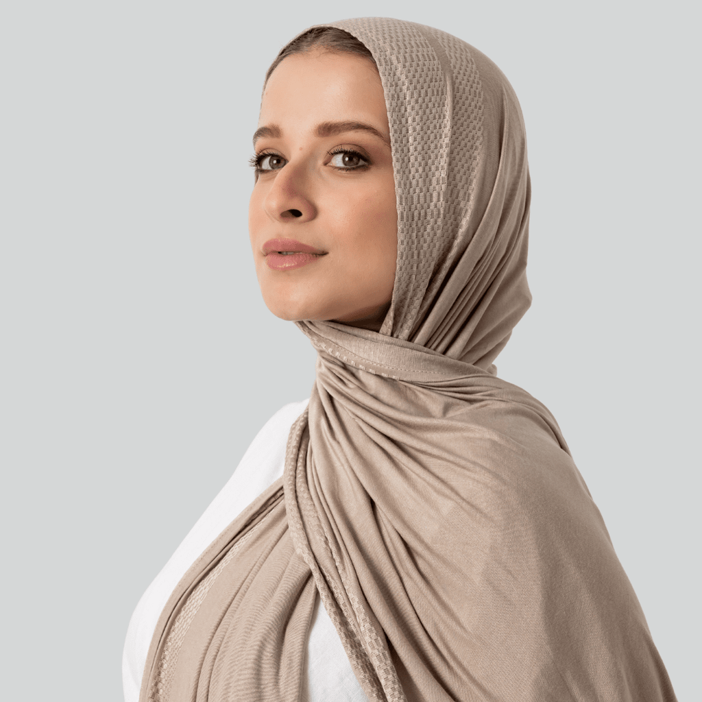 وشاح قطني مطاطي بنقشة الجاكار