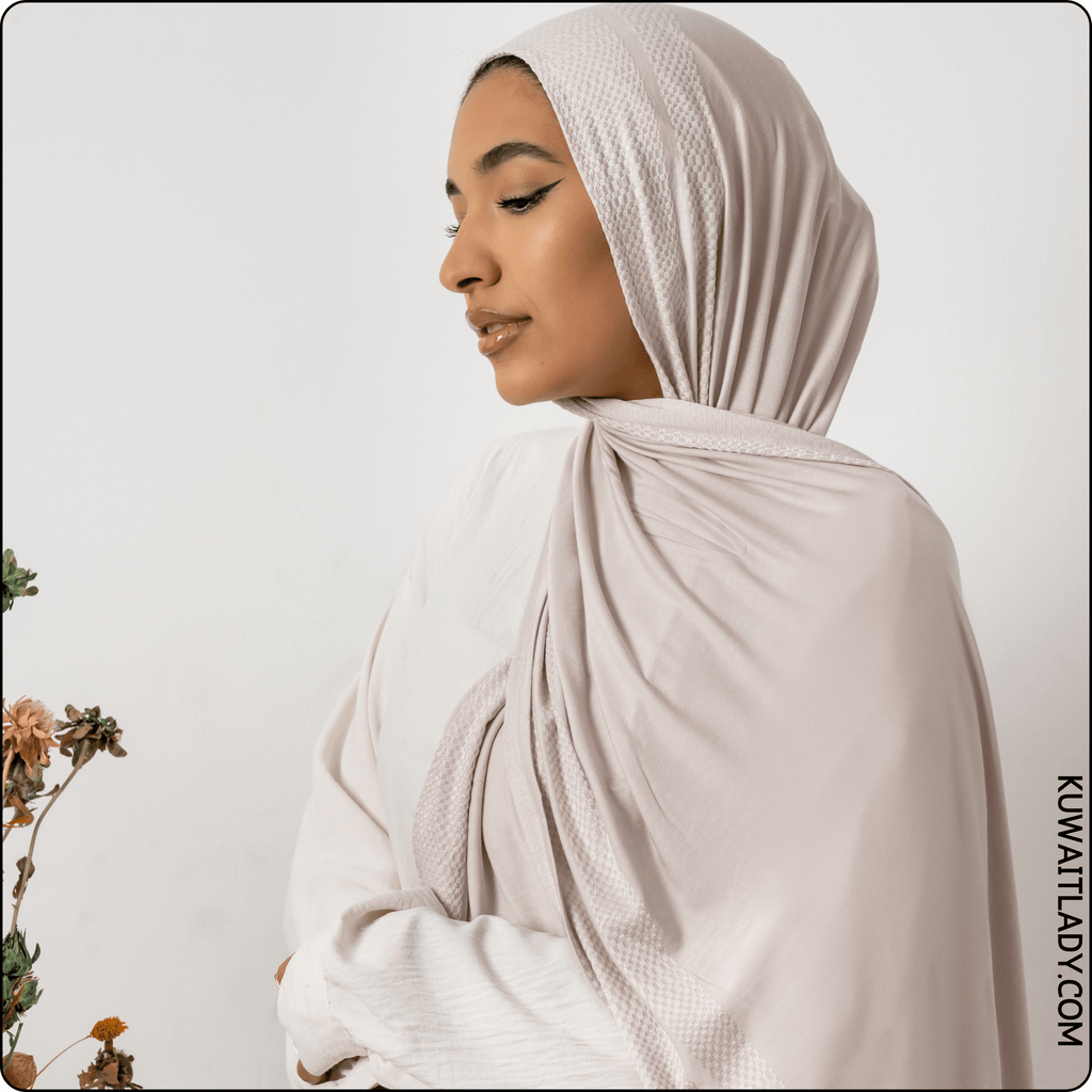 وشاح قطني مطاطي بنقشة الجاكار
