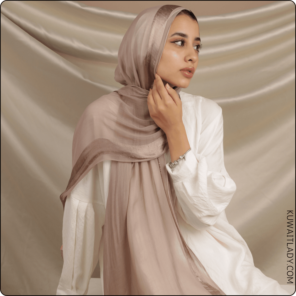 أناقة الشريط الواحد من الساتان