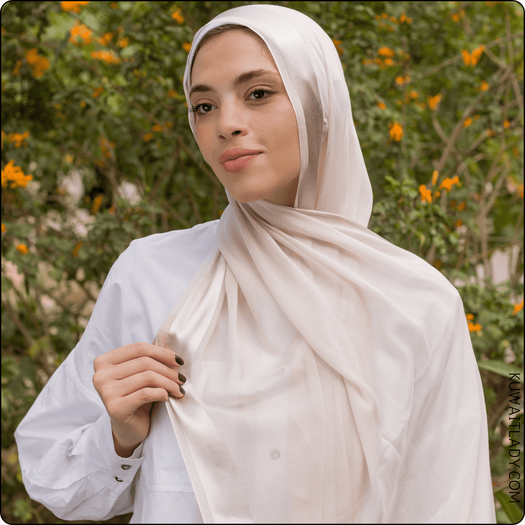 أناقة الشريط الواحد من الساتان