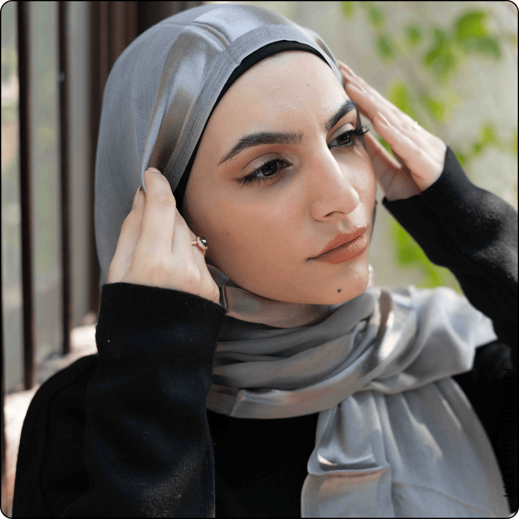 أناقة الشريط الواحد من الساتان
