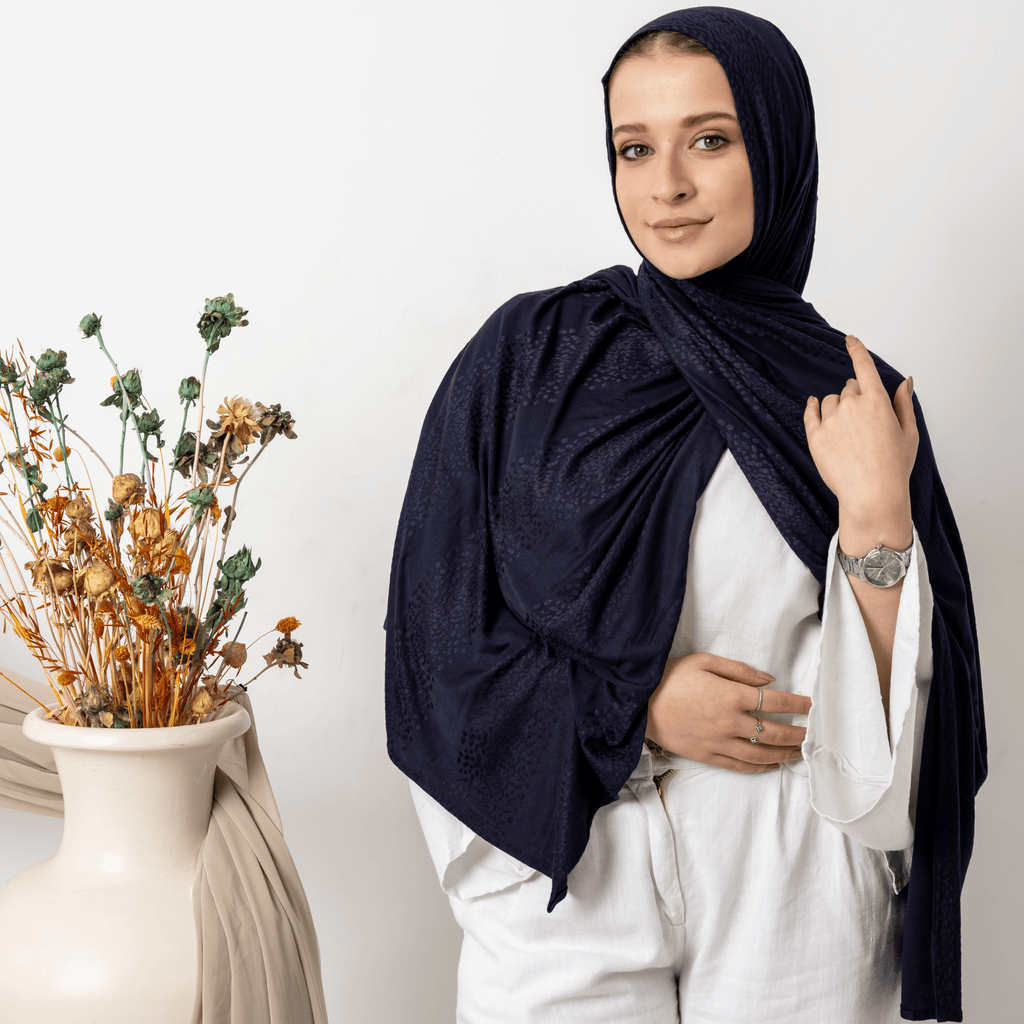 وشاح قطني مطاطي منقط