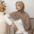 وشاح قطني مطاطي منقط